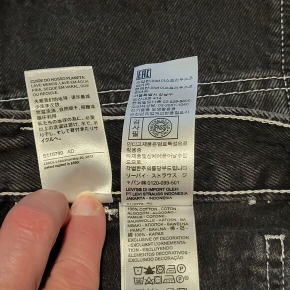 Levi’s Black Size 29 Denim Carpenter Mini Skirt Jean 100% Cotton Gray Distressed - Picture 8 of 12
